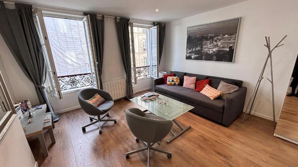 Hotel Doubles Les Champs-elysees Paris